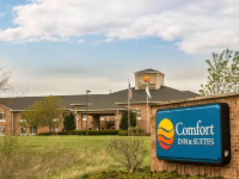 Comfort Inn & Suites Hotels in Genesee County