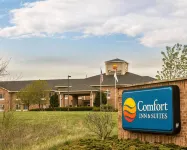 Comfort Inn & Suites Hotels in Fenton