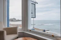 The Glengower - Sea View