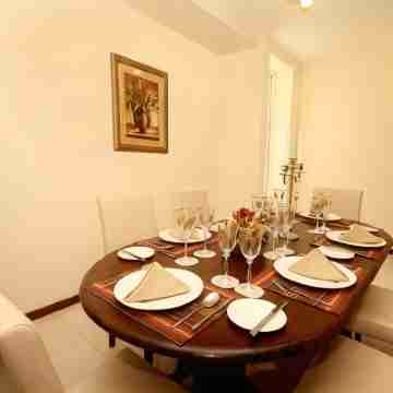 Deluxe 4Br Penthouse by Unique Towers Dining/Meeting Rooms