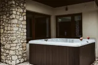 Dwór w Tomaszowicach Hotels in Krakowski