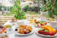 Hotel Martini - breakfast