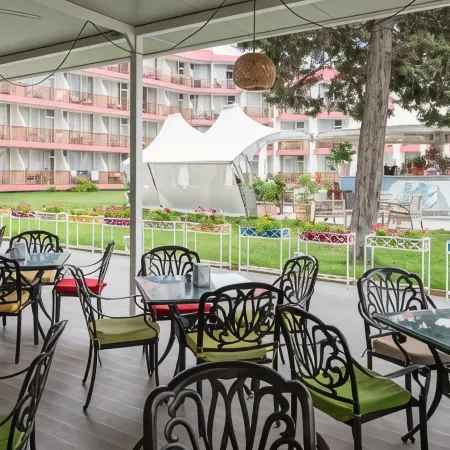 Flamingo Beach Hotel