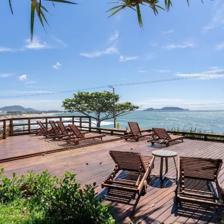 Beachfront Condominium in Morro das Pedras - Ftss