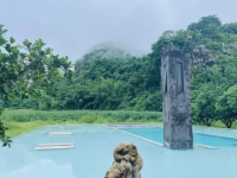 โรงแรมอวตาร มิราเคิลส์ โรงแรมในอำเภอ บ้านไร่