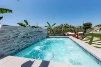 NEW!!! Ocean View Malibu Modern Home w/ Mini Golf & Spa - プール