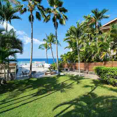 2Br Kona Shores Condo with AC, WiFi, Lanai, Oceanfront Pool Hotel Exterior