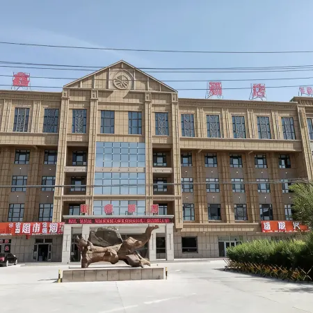 Longxin Hotel (Shihezi 147 Tuanshihutan Branch)
