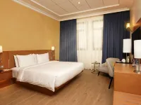 La Maison Hotel Doha Hotels near Sky view Bar