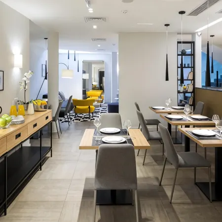 Livris Hotel