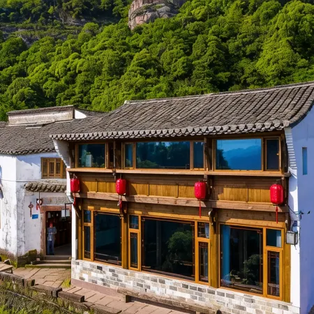 Changshenglou Hostel