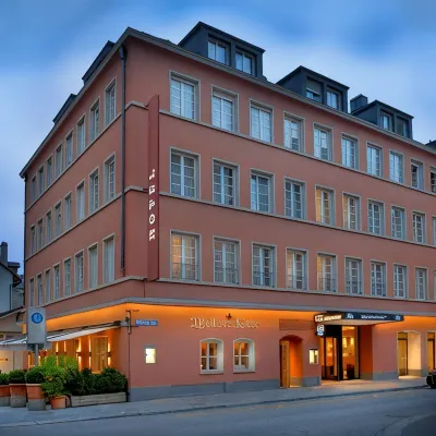 Best Western Plus Hotel Zuercherhof Hotel berhampiran Dataran Lindenhof