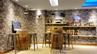 Macchi Hotel Hotels near MRT Dapinglin Station