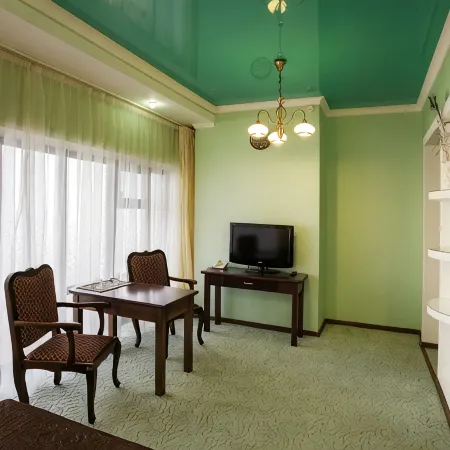 Zolotoj Globus Hotel