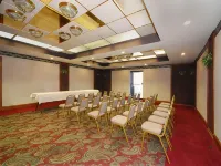 Best Western Tree City Inn - parkir