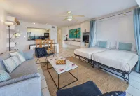 The View at Sapphire Beach- Beachfront Property at SBCW Crystal Cove - 2-نجوم