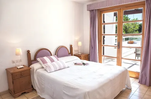 3-Bedroom Apartment in Cala D'Or Marina with Harbour Views - Homestays