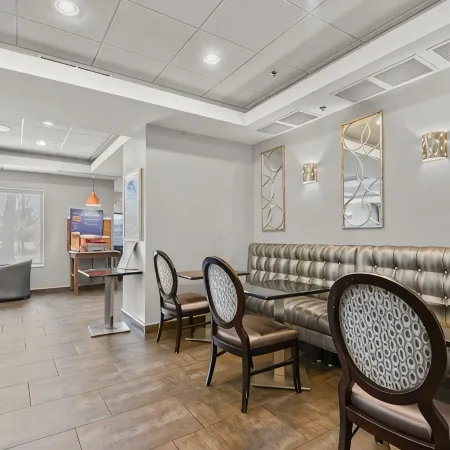 Holiday Inn Express & Suites GONZALES by IHG
