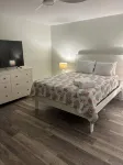 Special Rates for June 2026!!!  Completely Remodeled Beachfront Home. - ブティック