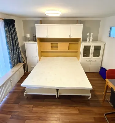 Apartment with 4 beds, south-facing balcony, underground parking space near the beach