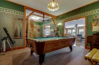 Historic prohibition Lodge next to golf course with private beach - 2-Sterne