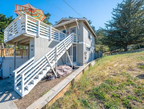 Cozy Cambria Cottage/Firepit/EVCharger/Beach Vibe/King Bed