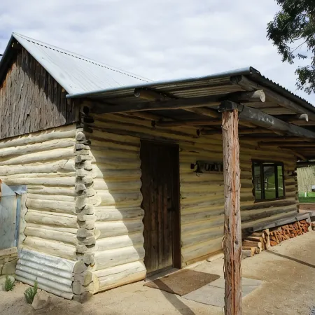 Luxury vineyard log cabin in the Yarra Valley