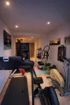 Detached 2-Bedroom House with Private Garden and Terrace. Quiet Location and Pool - Gym