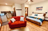 The Avalanche at Elk Ridge Village cabin 301E with views of Flathead Lake