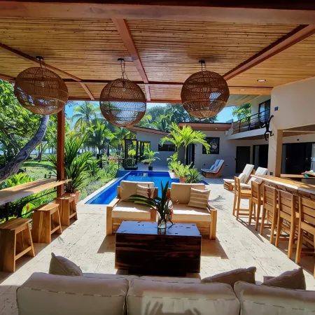 Beachfrontgem Perfect for Large Family Gatherings, Reunions, Book Now and Save
