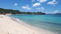 Beach 2 minutes' walk, private deck, tranquility - Villas