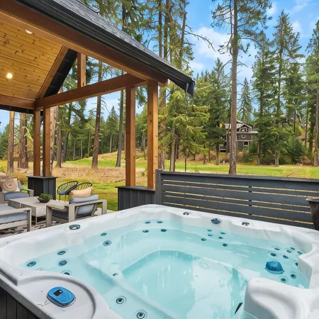 ​On 16th Fairway- 4 King Suites + Bunk Suite- Hot Tub- Game Room- Dog Welcome