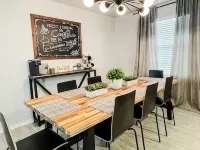 Family Home San Antonio Hangar Hotels near Acme Park