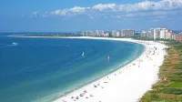 Walk to beach, restaurants and JW Marriott with private pool. Great amenities. - 4-Star