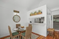 New Remodeled May 2025 1-bed.Apartment in Kiahuna with AC and fiber internet.