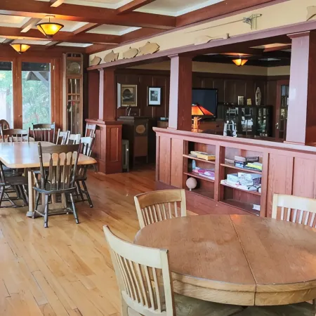 Historic Point Comfort Lodge on Upper Klamath Lake at Rocky Point