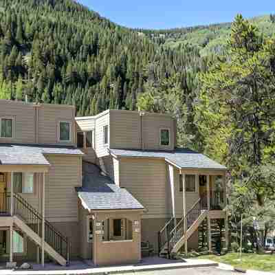 Entire 1BR apt, Sleeps 4, Wi-Fi, Close to Slopes Hotel Exterior