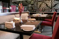 彼爾姆·Elements 4酒店 - 早餐