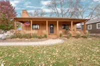 Retreat in Clear Lake, Iowa - GARAGE HANGOUT - Half block from Lake!