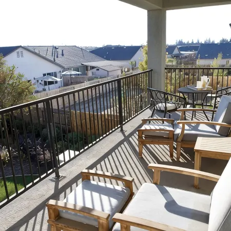 New 4B Home + Loft near Sequoia, EV