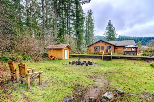 Cedar creek cabin @Mt.Rainier - Hytter
