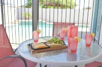 OCO-Heated pool for additional fee and spacious 4br home for your comfort. - Private Pools