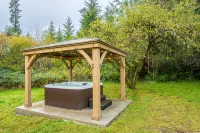 Beaver's Den: Private & Cozy Experience - Balkoner