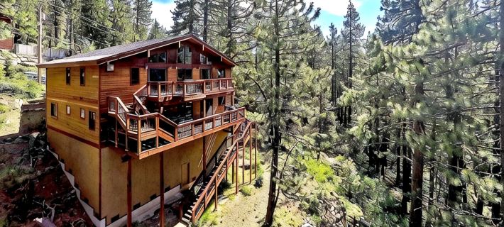 Luxury Tahoe/Donner Home w/Mountain Views, Sauna & Hot Tub! - 6 Bed / 4.5 Bath Hotels in Truckee