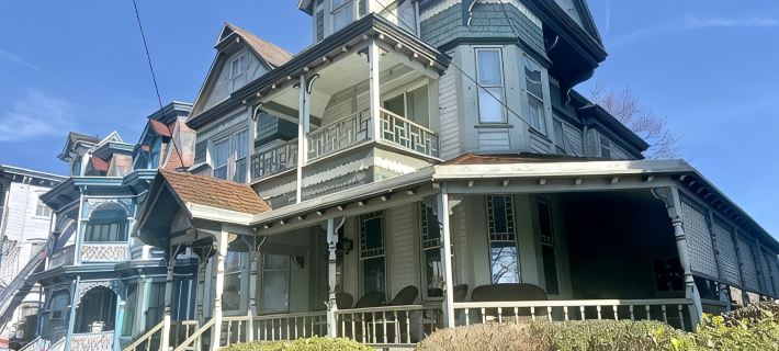 Amazing Location. Jackson St with Pool.  Featured on #Staycation. Hotels in Cape May
