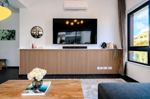 Chic City-Centre Stay With Stunning Views - homestay