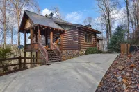 Million dollar Mountain View! Hot tub, Fire place, Game room & Fire pit!