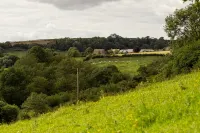 Lofty first floor barn conversion in stunning secluded setting. - Bungalow
