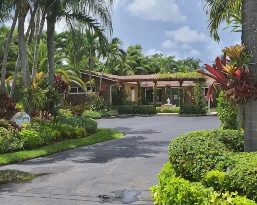 Pet Friendly Tropical Studio with Private Kitchen and Bath Hotels in Oakland Park