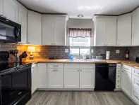Brilliance of Bradshaw! 10 min from Downtown Knoxville! - Bungalows